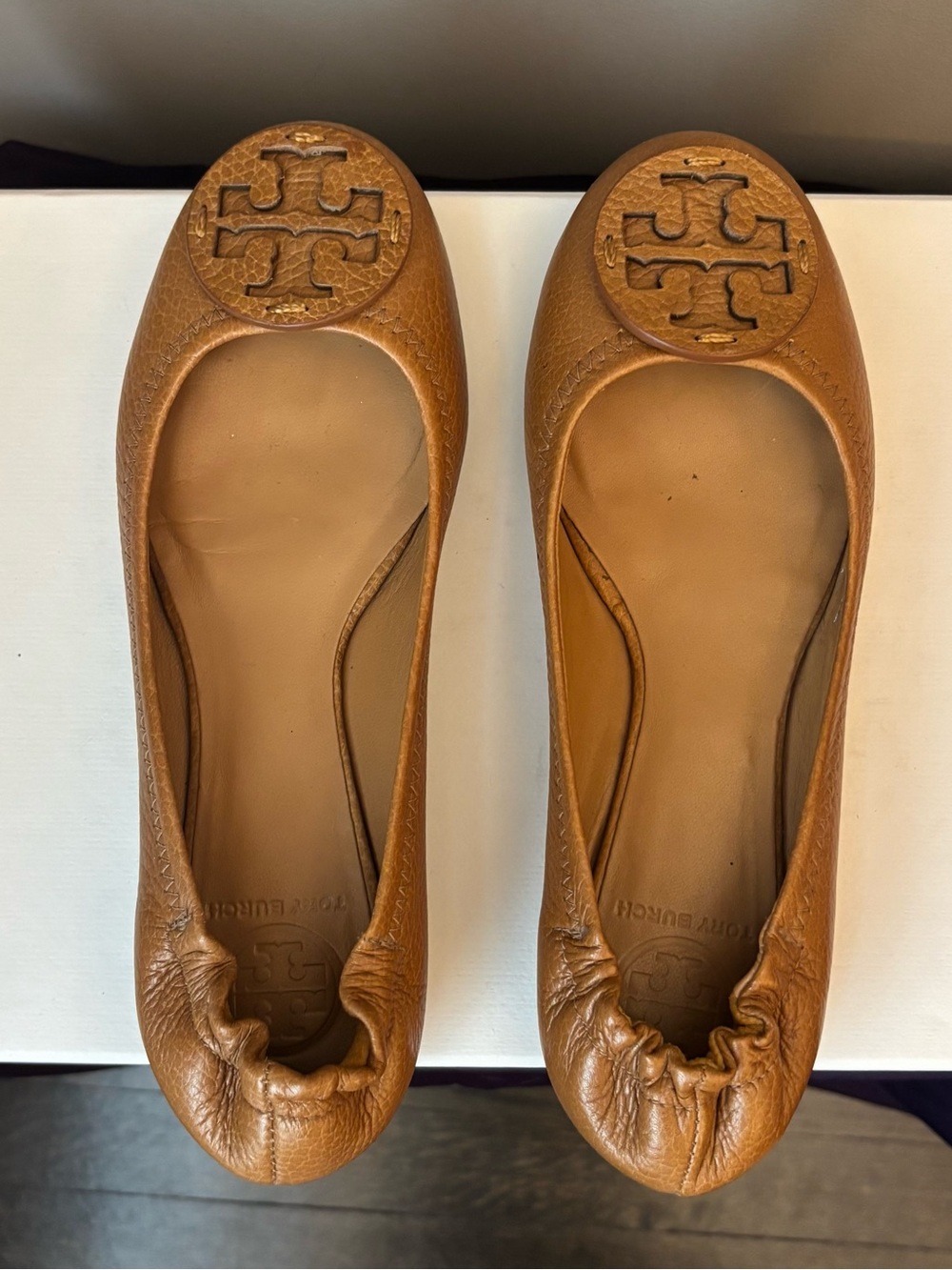 Tory Burch Tan Leather Logo Round-Toe Ballet Flats
